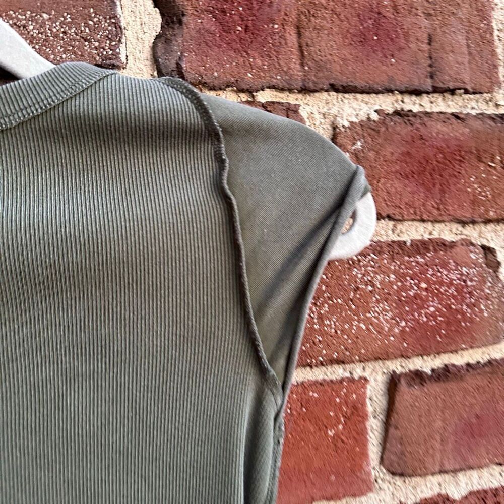We The Free People Ever Had Tee Olive Green Cotton Blend shirt Women’s Medium NE - Picture 6 of 8